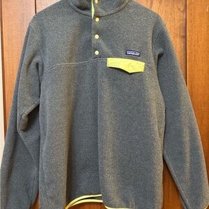 Patagonia Synchilla Gray Fleece with Yellow Accents